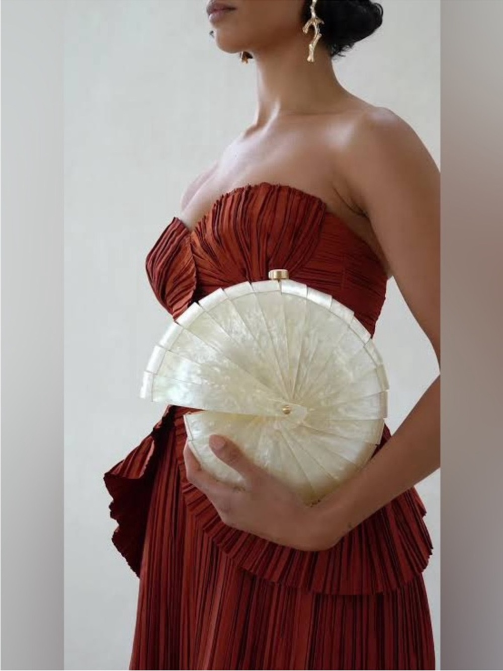 Cult Gaia Sirena Shell Acrylic Rounded Seashell Clutch in Ivory